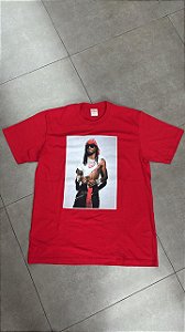 CAMISETA SUPREME PLAYBOI CARTI RED FW25-W1