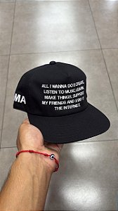 BONÉ OMA STUDIOS CREATE BLACK