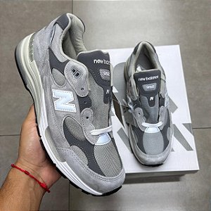 TÊNIS NEW BALANCE 992 MIUSA GREY SILVER METALLIC (COMPLETO)