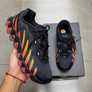 TÊNIS NIKE AIR MAX DN8 BLACK HYPER CRIMSON (COMPLETO)