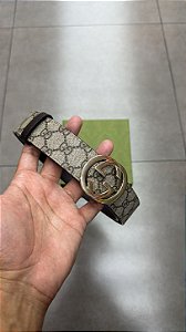 CINTO GUCCI GG SUPREME GOLD-TONE G BUCKLE BROWN 125cm