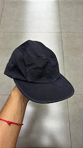 BONÉ SUPREME SIDE ZIP CAMP BLACK SS26-W9