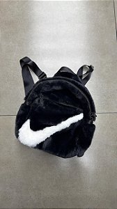MOCHILA NIKE SPORTSWEAR FUTURA 365 BLACK WHITE
