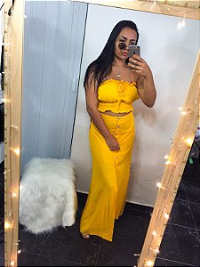 saia longa com nó na frente