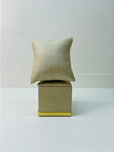 ESPUMA COM BASE LUXO PÉROLA COM FRISO