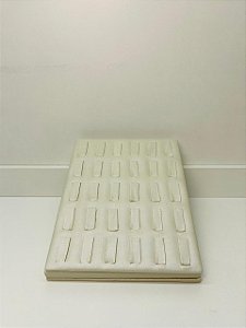 EXPOSITOR DE ALIANÇA MULT RAMPA OFF WHITE