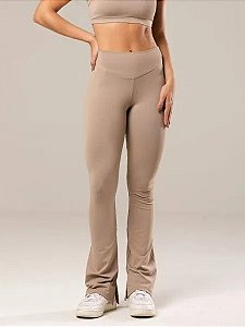 CALÇA FLARE COM ABERTURA LATERAL - ALL SHAPE