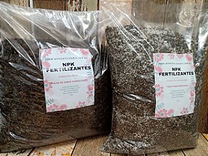 Mistura de substrato ( Palha de arroz carbonizado e Turfa com Perlita)