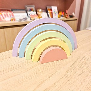 Arco-íris candy colors de madeira 25cm