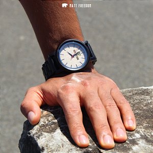 Relógio Matt F Madeira Rude