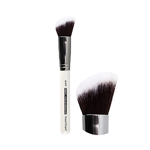 W117 WHITE KABUKI ANGULAR BLUSH MACRILAN
