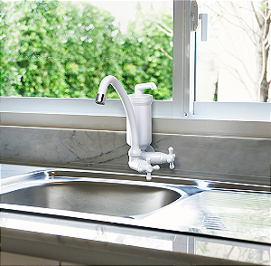 TORNEIRA C/ FILTRO BICA MÓVEL MARUJA - BRANCO - VIQUA