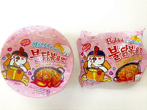 LAMEN COREANO SUPER PICANTE SABOR FRANGO E QUEIJO CREMOSO CARBONARA COPO E PACOTE - 105g e 80g