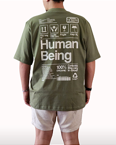 Camiseta Oversized Human Being Verde Cactus