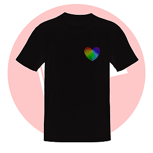 Camiseta O Amor Não É Crime, Mas O Preconceito É.