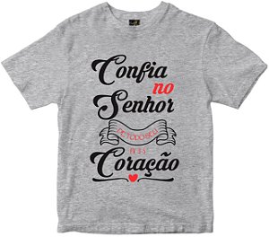 Camiseta Confia no Senhor Rainha do Brasil