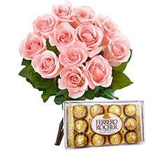 Buque de 12 Rosas cor- de -Rosa com Ferrrero Rocher 150g 12un