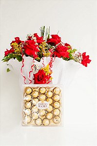 Buque Italiano de Rosas Vermelhas com Ferrero Rocher 24 unidades