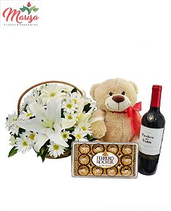 kit Flores Brancas, Vinho, Pelúcia e Ferrero Rocher