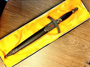 ATHAME, ADAGA