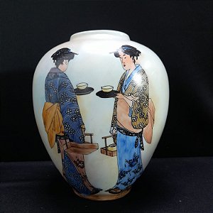 Vaso de porcelana Chinesa pintura a mão anos 80