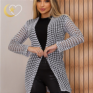 Cardigan de tricot feminino uma paça versátil.