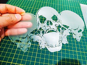 Stencil 3 Caveiras Grudadas para Aerografias e Pinturas