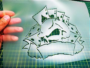 Stencil Caveira com Moicano de Cartas - 2R19