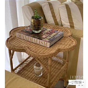 Mesa de cabeceira flor em junco natural M