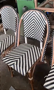 Cadeira Francesa V em Apui e junco preto e branco