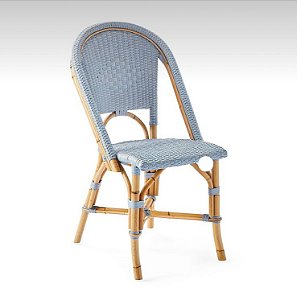 Cadeira Francesa V em Apui e junco sintético azul claro