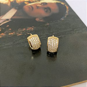 Argola Articulada Cravejada Inspiração Alta Joalheria Folheada a Ouro