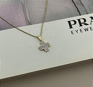 Colar Cruz Cravejada em Microzircônias Folheado a Ouro