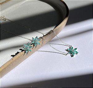 Conjunto de Flor Azul em Prata 925