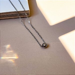 Colar com Bola Única em Aço Inox