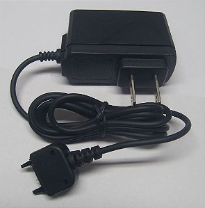 Carregador Sony Ericsson W800 / K750 e outros