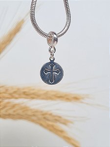 Berloque medalinha cruz banhado a prata