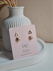 Cartela com estrela e de triângulo banhados no dourado