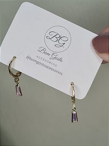 Argolinha com zircônia rosa banhada a ouro