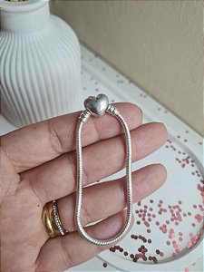 Pulseira de berloques com fecho de coração de 14 cm banhada a prata