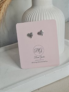 Brinco de coração texturizado prata