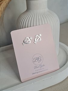 Brinco de coração com flecha prata