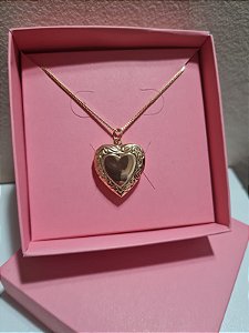 Colar relicário coração dourado com caixinha