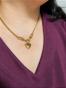 Colar dourado com corrente e corações Aço Inox