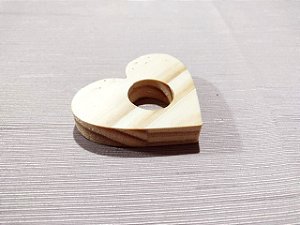 PORTA GUARDANAPO DE CORAÇÃO 9X7,5X1,8CM EM PINUS