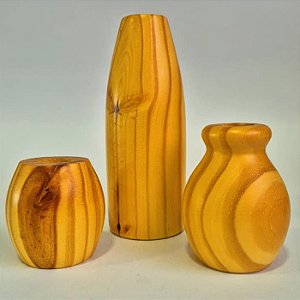 Conjunto de Vasos de Madeira