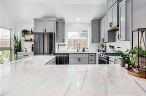 DUPLICADO - GRAFENO 24h TRAVERTINO/LIMESTONE. Anti Manchas e Hidro Repelente para Travertinos e Limestones. O kit de 100 ml cobre 30m2 e o de 60 ml, cobre 18m2.