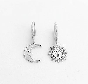 Brinco em Prata925 - Argola com Pingente de Sol e Lua