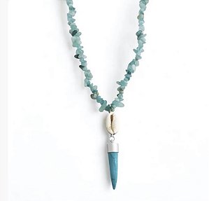 Gargantilha de Cascalho Água Marinha com Pingente de Búzio e Dente Turquesa