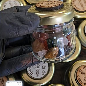 Pote da Felicidade de vidro com tampa de metal composto por pedras